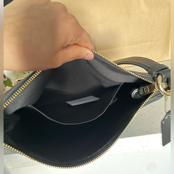 New , authentic coach crossbody bag - Picture 7 of 16
